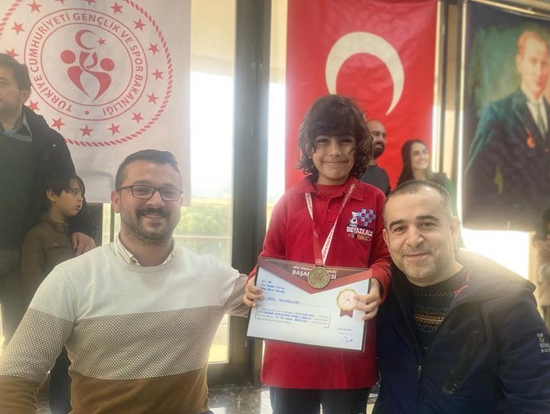 Ateş Taviloğulları 9 Yaş Şampiyonu!!